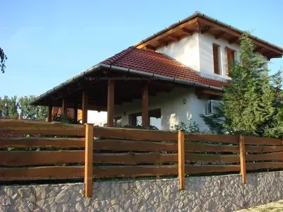 Etyek, Gesztenyés utca