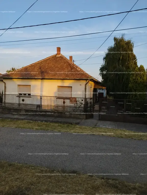 Tápiószele, Vajda utca 12