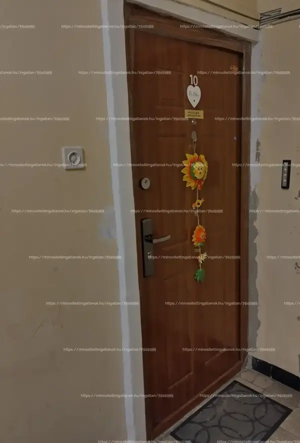 Tatabánya, Esztergomi utca 13