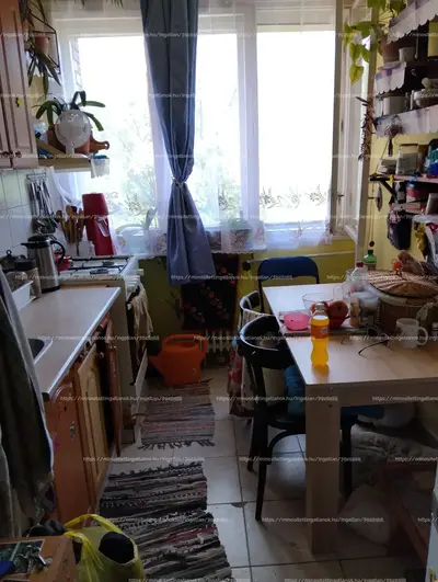 Tatabánya, Esztergomi utca 13