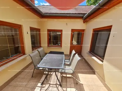 Pécs, Barátúr utca 5