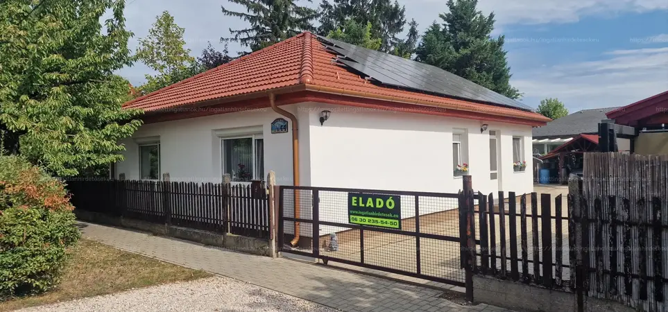Gárdony, Kossuth Lajos utca 44
