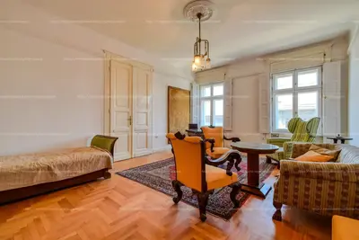 Budapest, VI. kerület, Oktogon 6