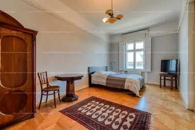 Budapest, VI. kerület, Oktogon 6