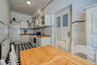 Budapest, VI. kerület, Oktogon 6