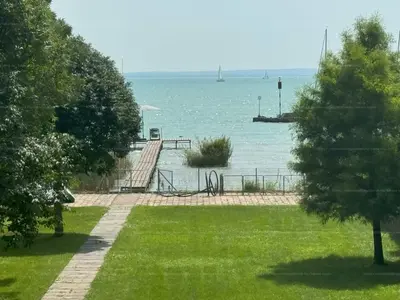 Balatonkenese, Rege utca